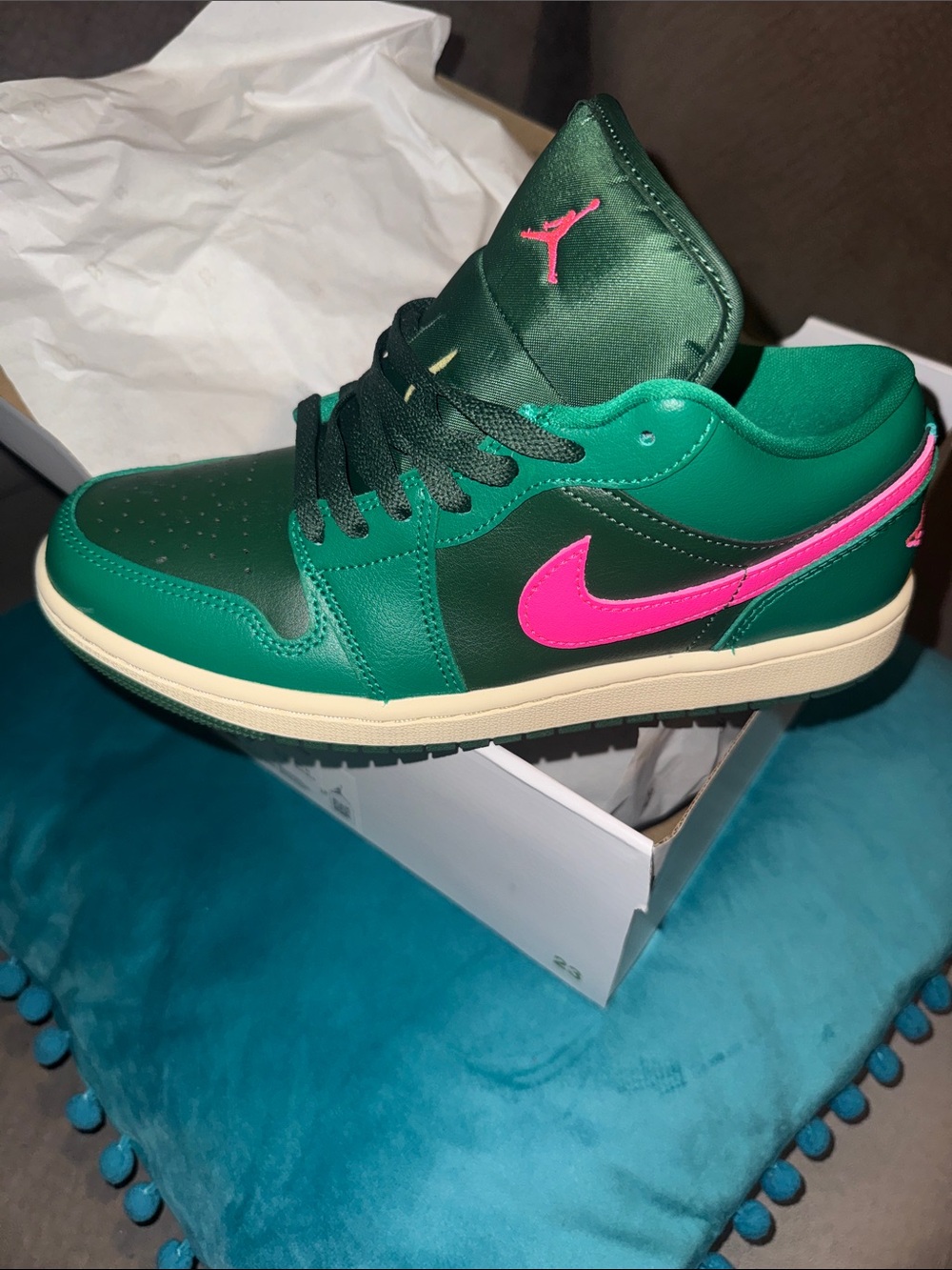 Nike Green & Pink Sneakers Like New